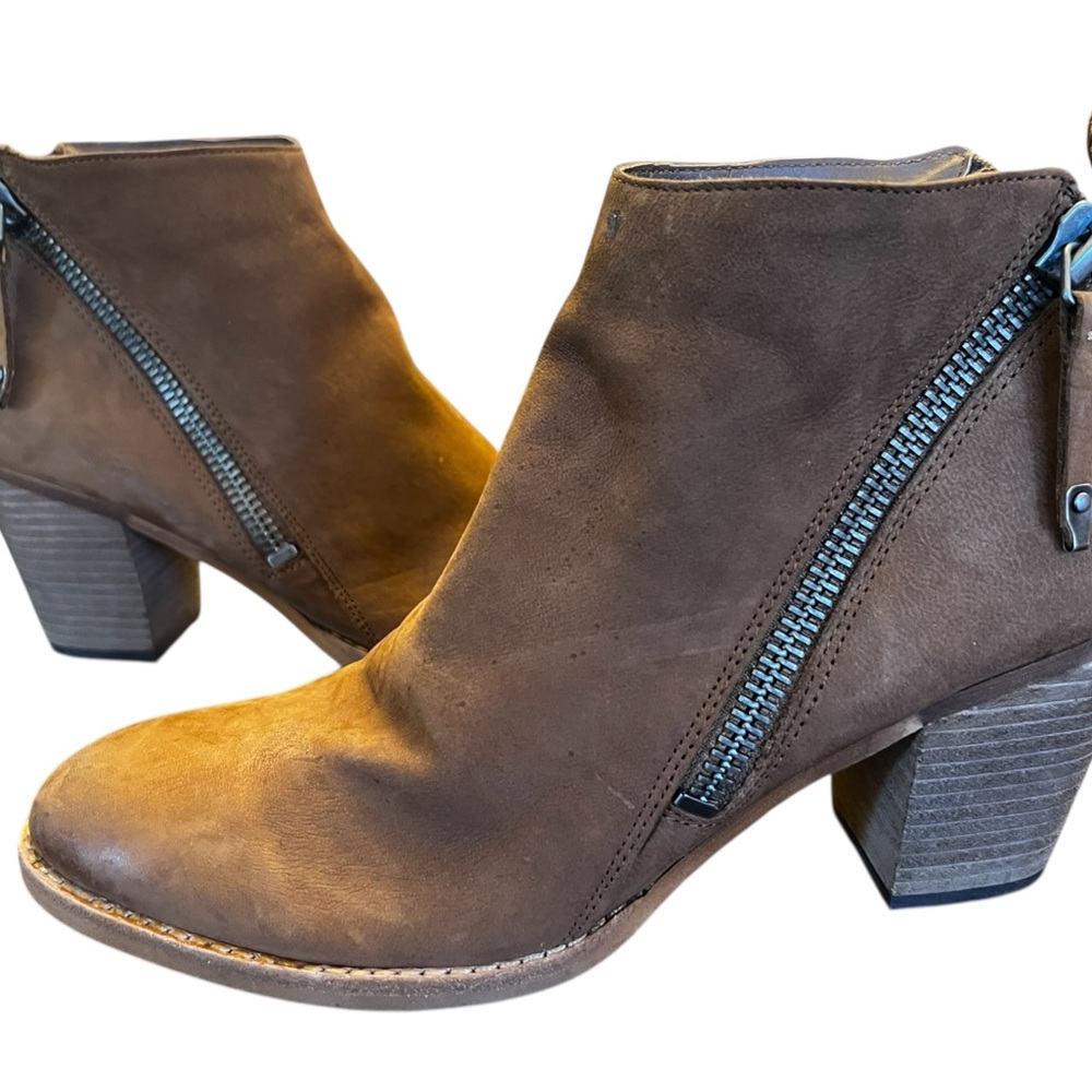 DOLCE VITA Jaeger Nubuck Leather Double Zip Bootie Teak Block Heel - Picture 4 of 15